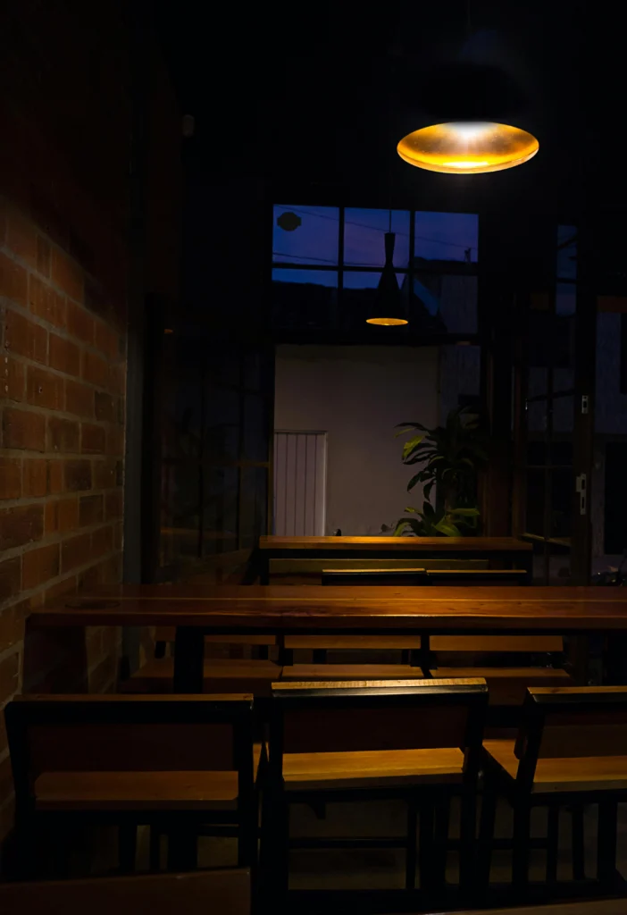 Casa Escura e Sem Vida? Veja como o Lustre LED pode Resolver seu Problema 2 image 3