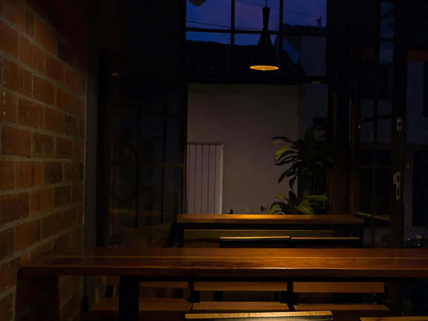 Casa Escura e Sem Vida? Veja como o Lustre LED pode Resolver seu Problema 1 image 3